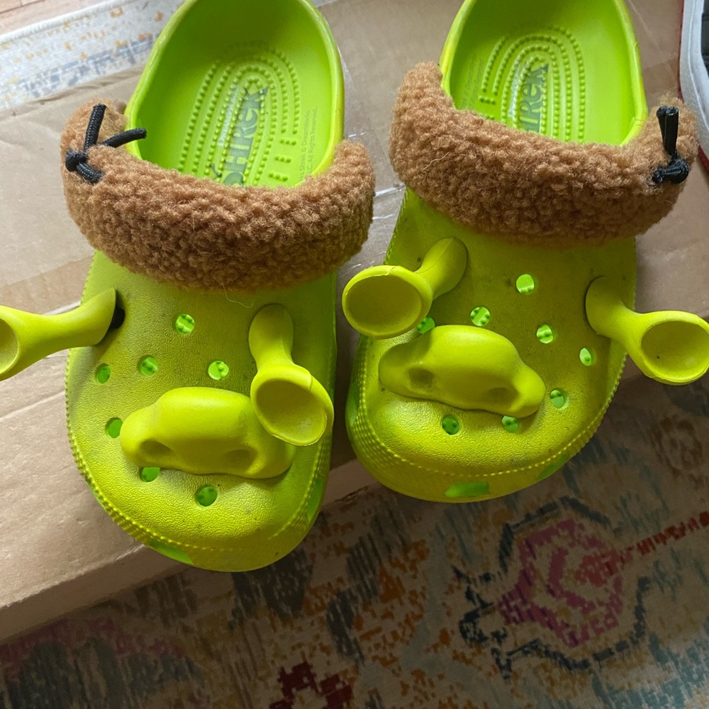 Shrek crocs